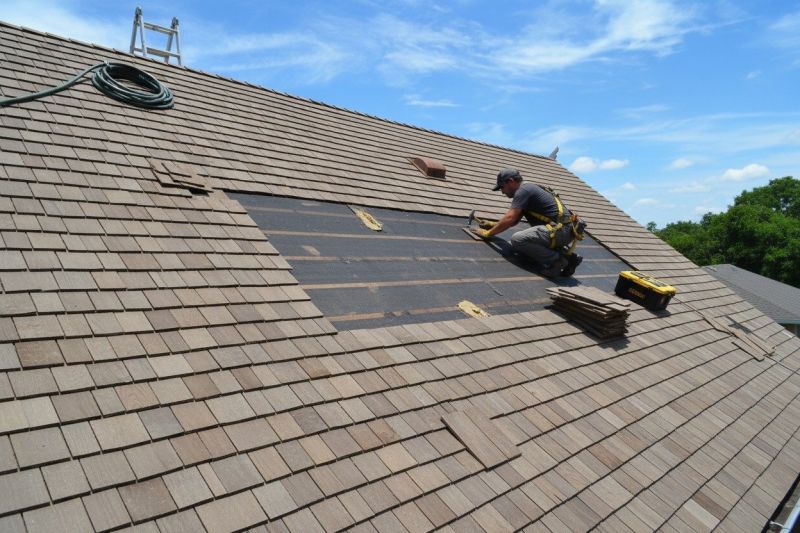 Wood Shingles Repair in Perryopolis, PA